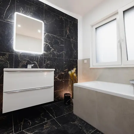 Apartment Luxus-neubauvilla Am Tierpark Alsdorf